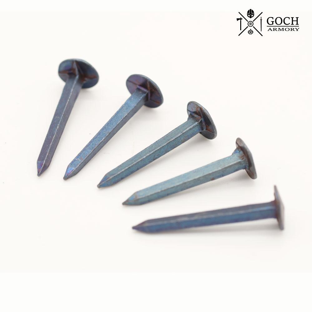 Nails 3 cm long