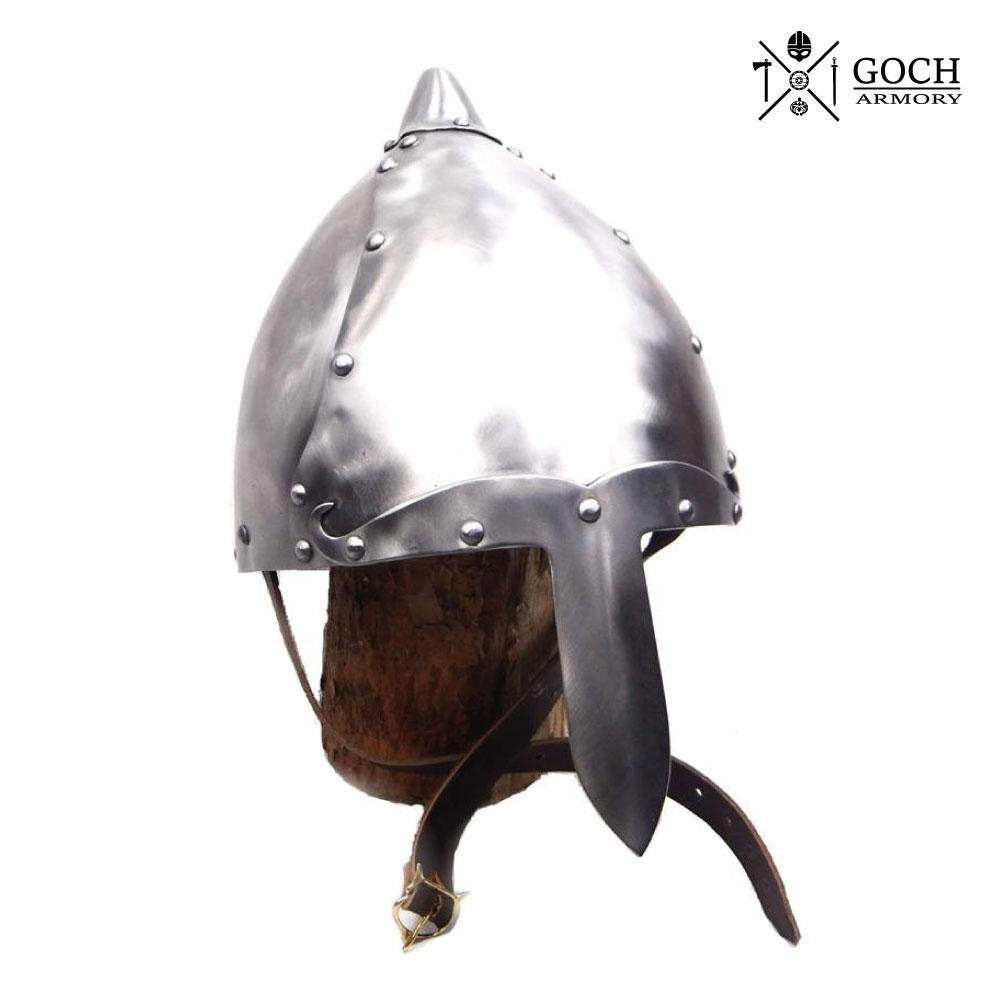Stułbiszcze helmet