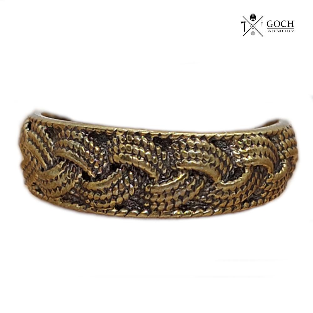 Ring with braid